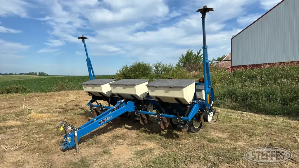 2013 Kinze 3000 Less Than 12 Row Planter