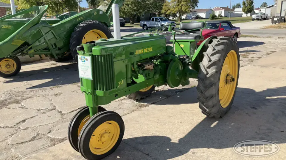 1946 John Deere H Collectible Show Tractors-Stationary Engine