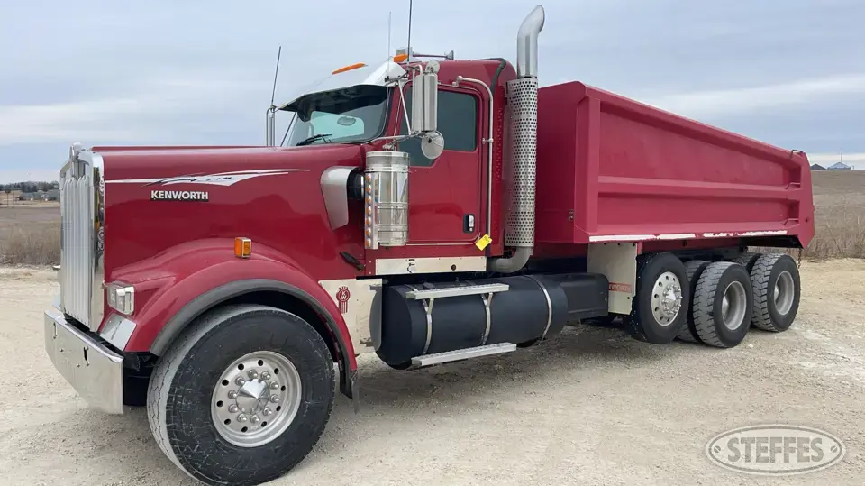 2010 Kenworth W900 Dump Truck