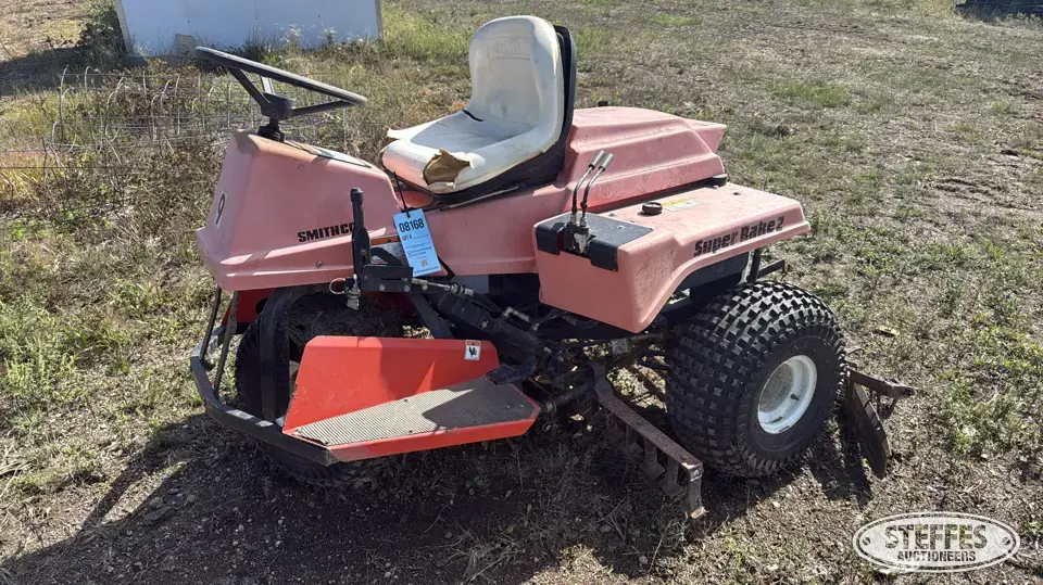 2000 Smithco Super Rake 2 Lawn Tractor