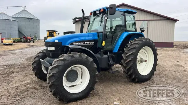 2000 New Holland TM165