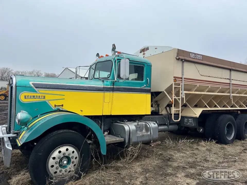 1951 Kenworth twin screw Tandem Boxed Truck