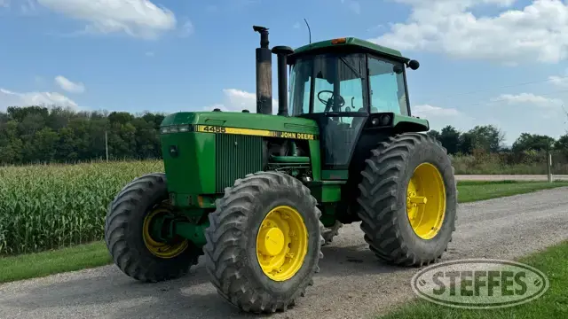 1989 John Deere 4455