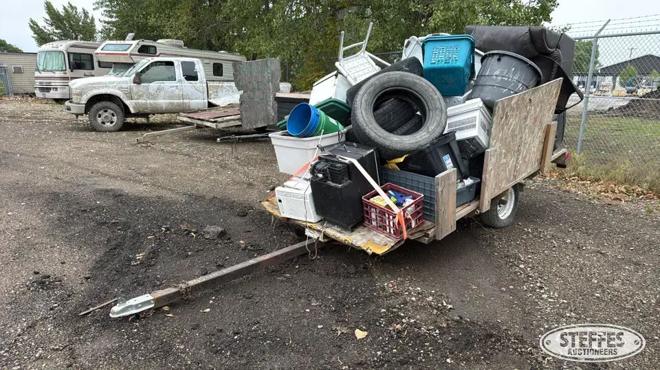 1974 Yarbrough Mfg. Co. Inc. Flatbed Trailer