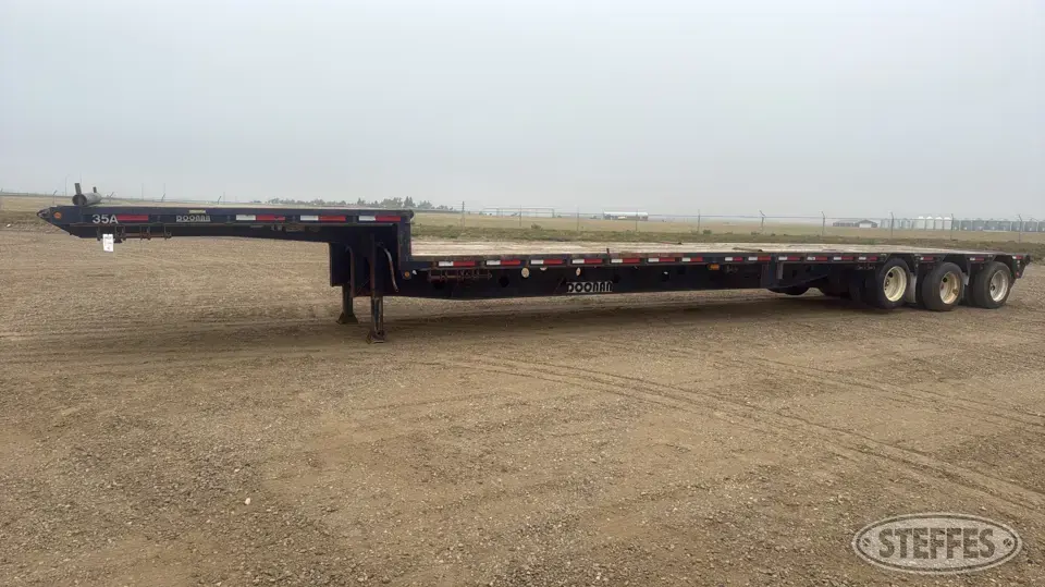 2007 Doonan 522DC12A Step Deck Trailer