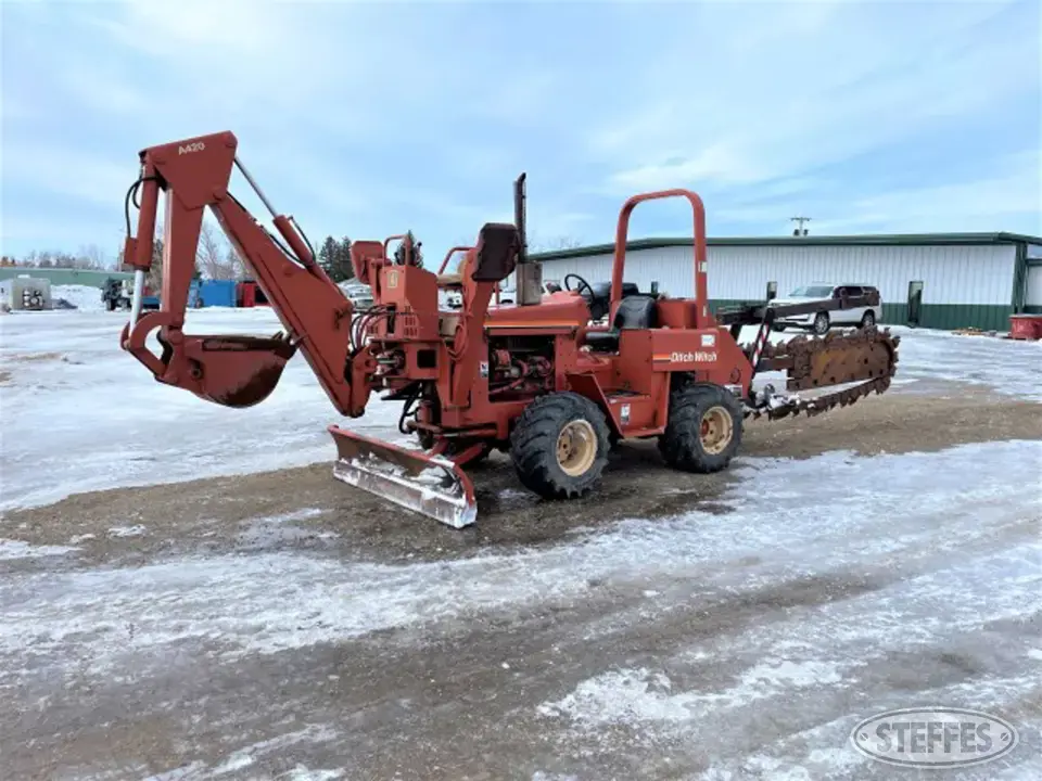 1996 Ditch Witch 5110DD Trencher