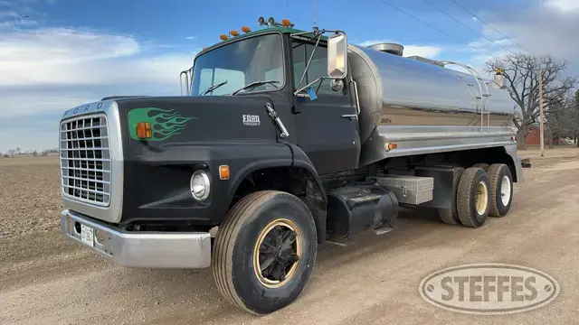 1982 Ford 8000