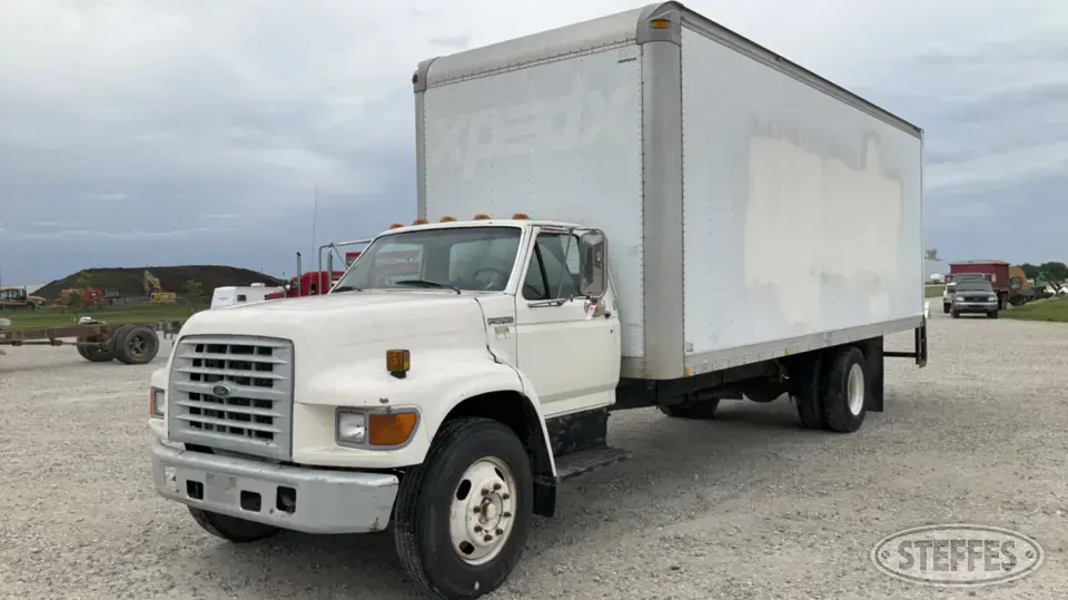 1998 Ford F700 Single Axle Boxed Truck