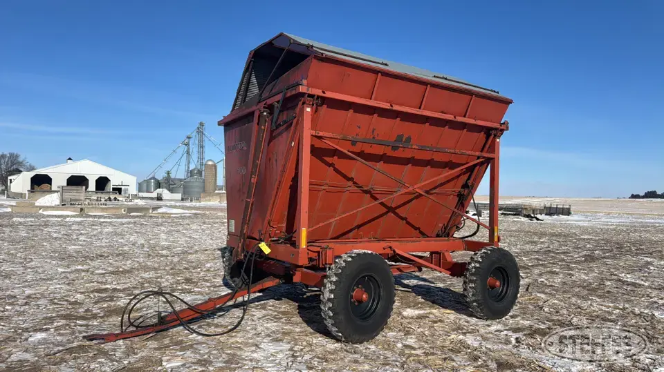 Richardton 700 Dump Cart
