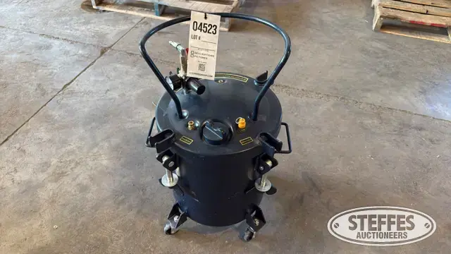 5 Gal. pressure pot