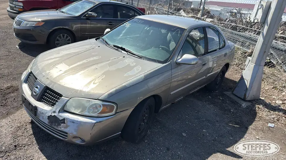 2005 Nissan Sentra S Car