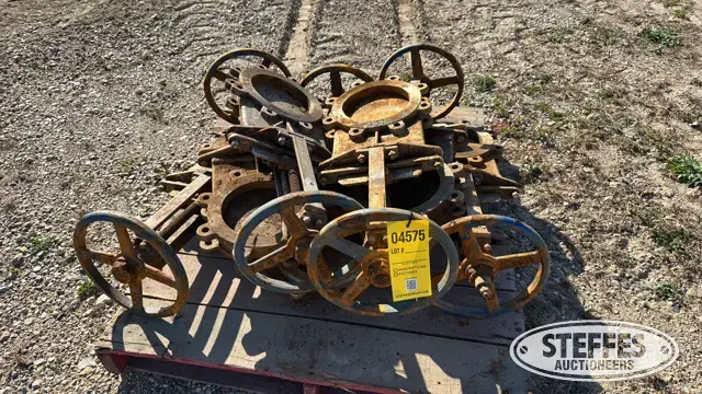 (7) HW 12 LA knife valves