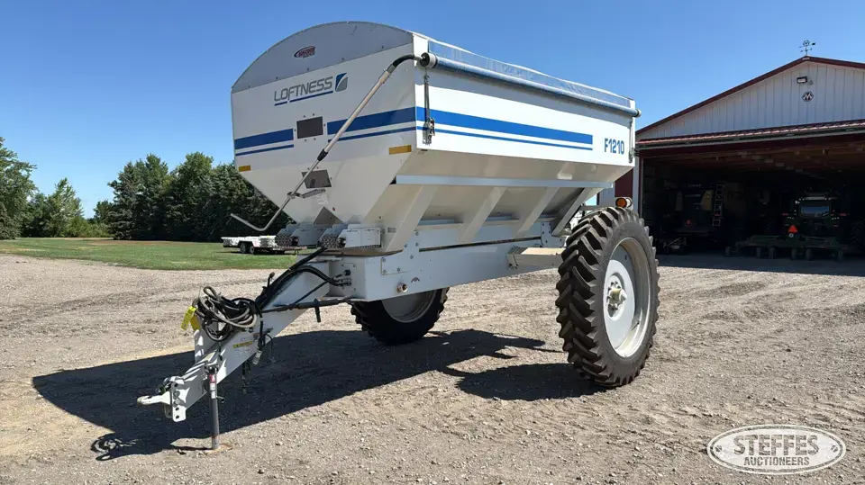 Loftness 1210 Pull-Type Dry Spreader