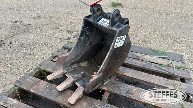 CAT mini excavator bucket