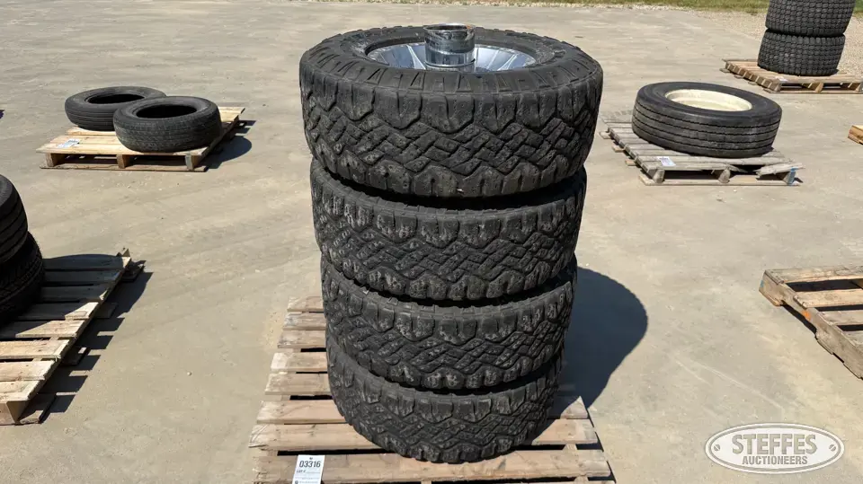 (4) Goodyear Wrangler Duratrac LT265/75R16 tires Passenger-Light Truck Tire