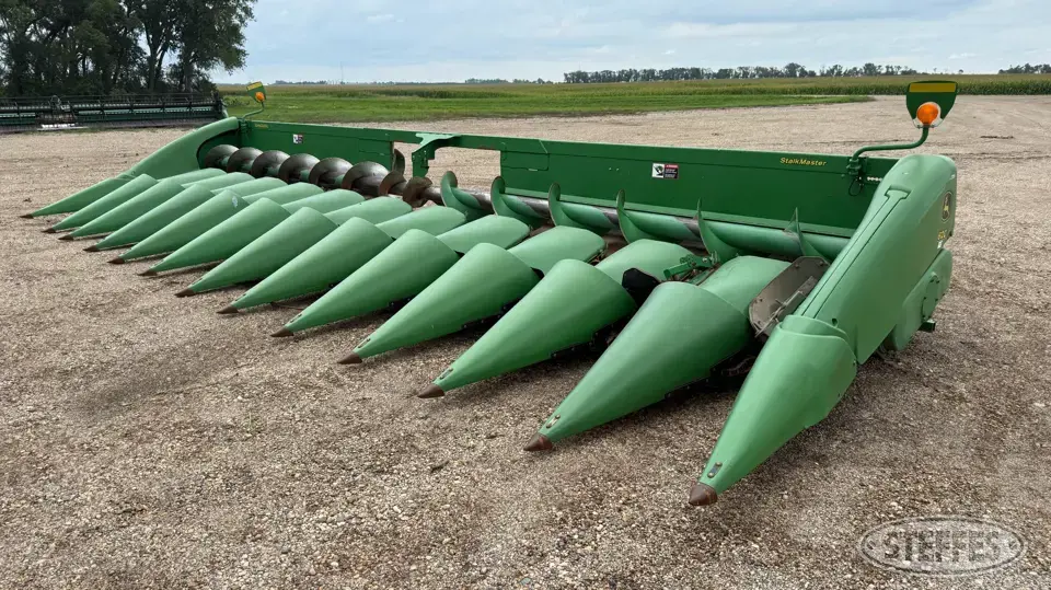2011 John Deere 612C Corn Head