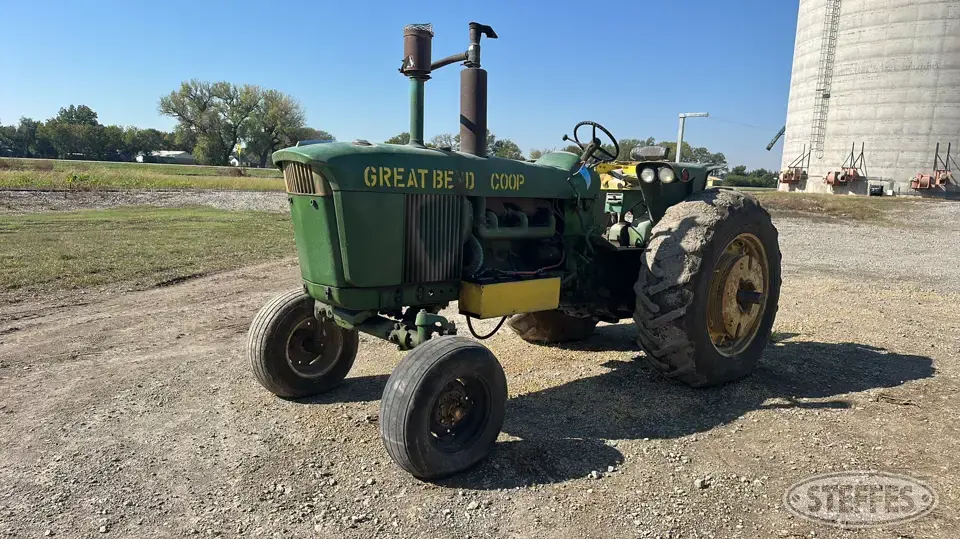 1964 John Deere 4020 2WD Tractor