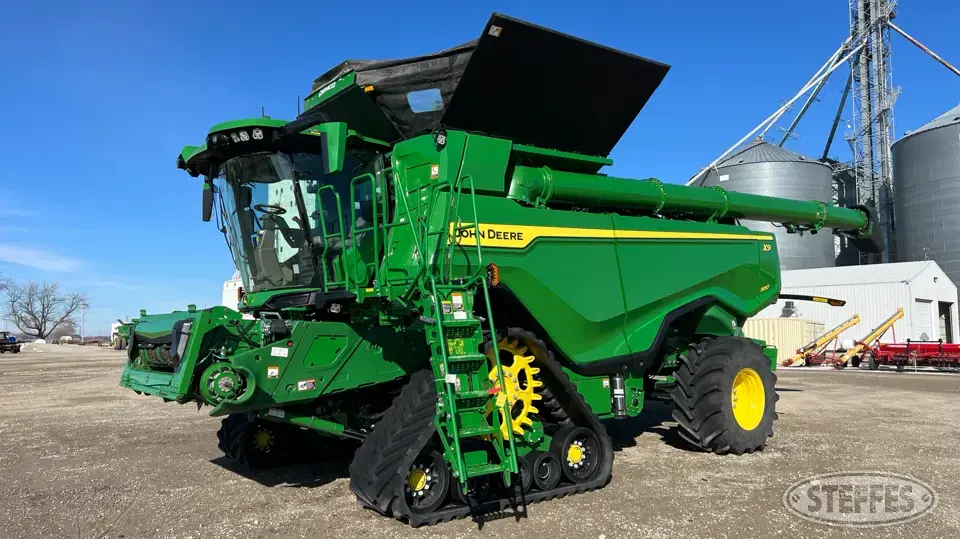 2023 John Deere X9 1100 Combine