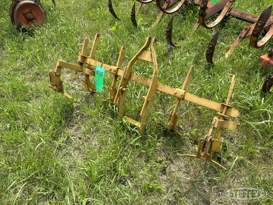 Allis-Chalmers cultivator Collectible Machinery-Other