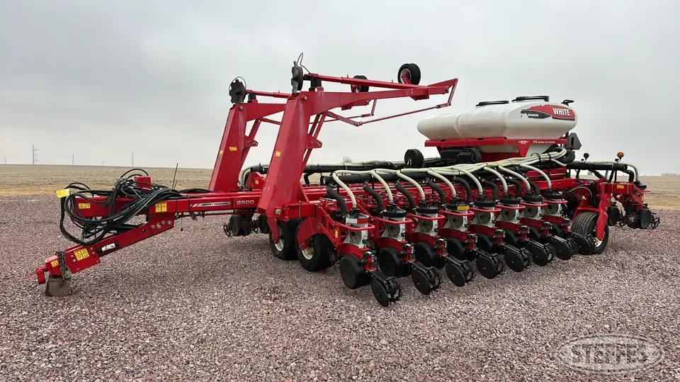 2013 White 8500 12 or More Row Planter