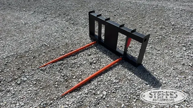 Pabreak bale spear