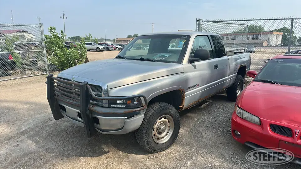 2001 Dodge Ram 1500 ST Half Ton Pickup