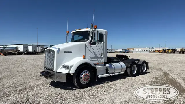 2004 Kenworth T800