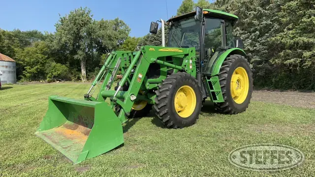 2011 John Deere 6115D