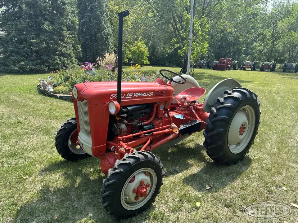 Ford 601 Collectible Tractor
