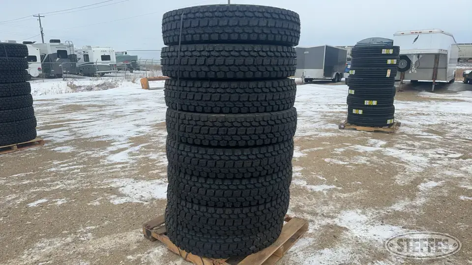 (8) Kapsen 11R24.5 drive tires Truck Tire