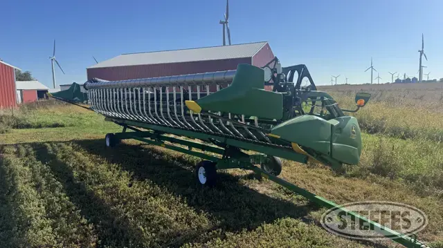 John Deere 630F
