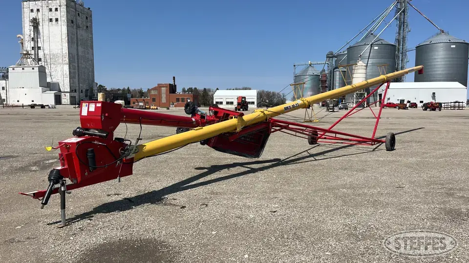 AGI Westfield MKX 10-73 Swing Hopper Auger