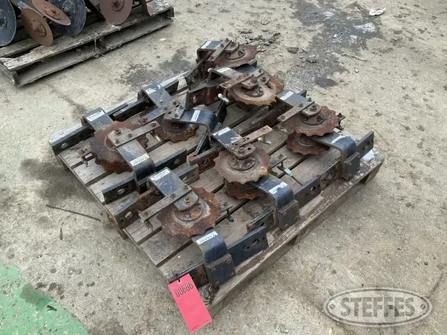 (12) Yetter 2968 fertilizer openers