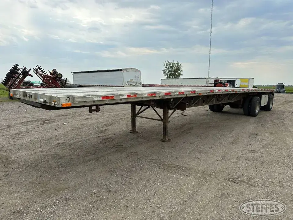 2000 Transcraft Flatbed Trailer