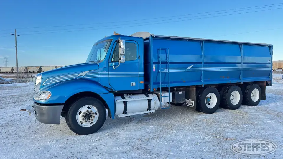2004 Freightliner Columbia Tri-Drive Tri-Axle Boxed Truck