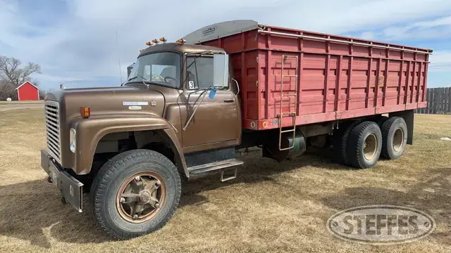 1976 International Loadstar 1800