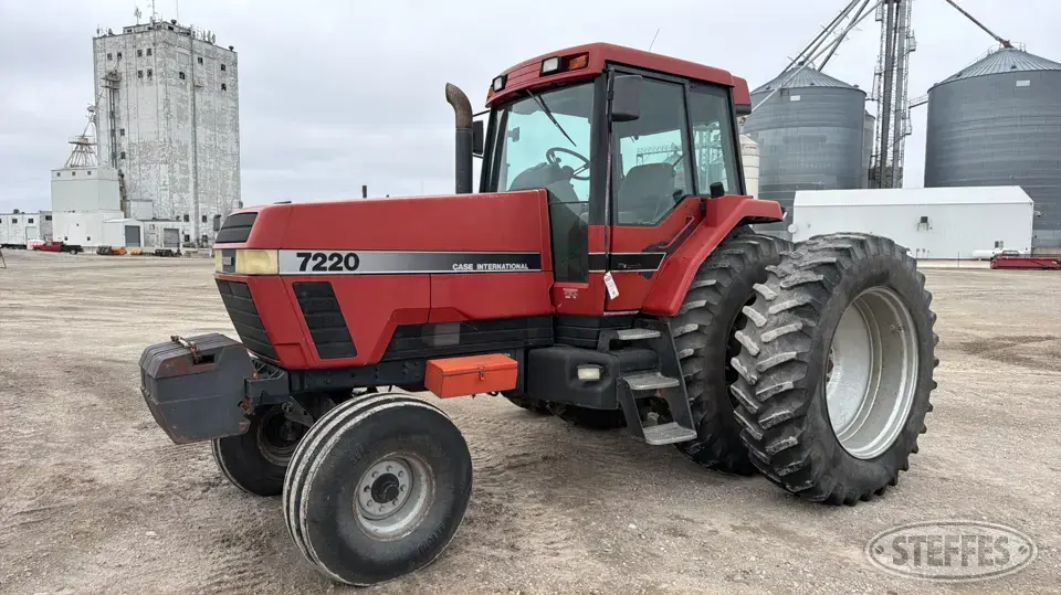 1995 Case IH 7220 2WD Tractor