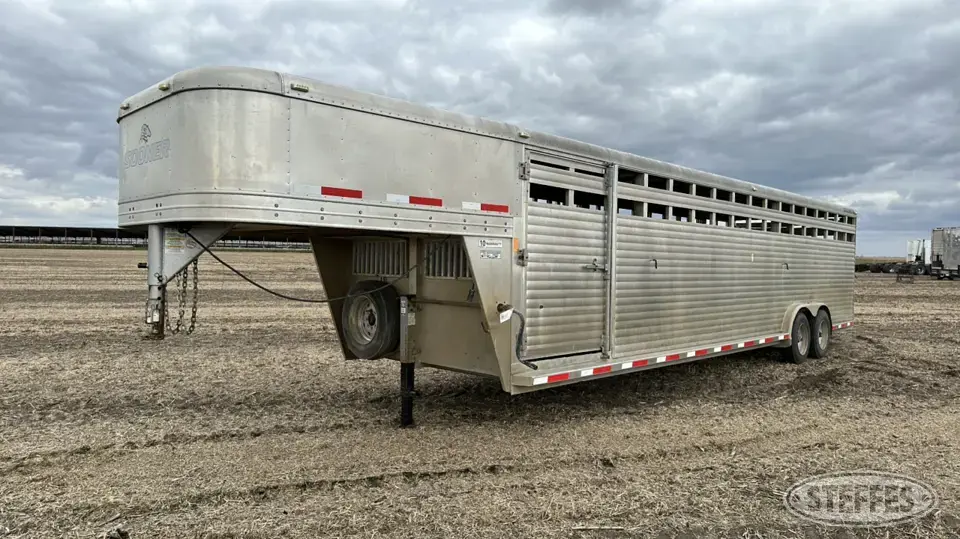 2013 Sooner C-SD7630 Gooseneck Livestock Trailer