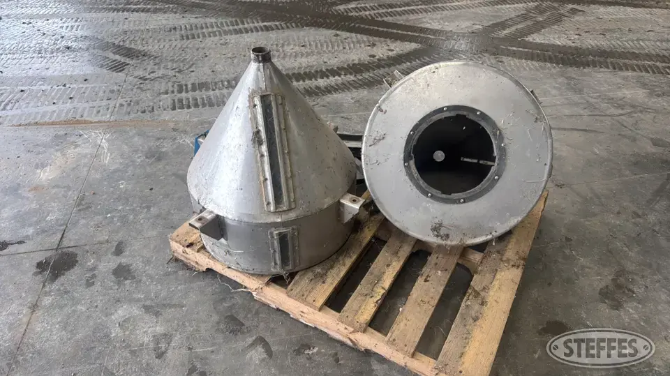 (2) Stainless steel cones Stainless Steel Tank