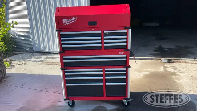 Milwaukee portable tool chest