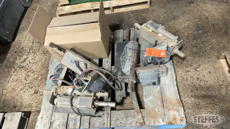 Shur-Co ProTrap hopper openers Truck-Trailer Part