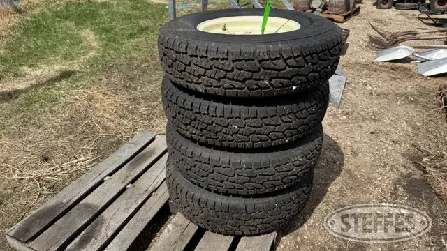 (4) Sailun TerraMax AT LT235/85R16 tires