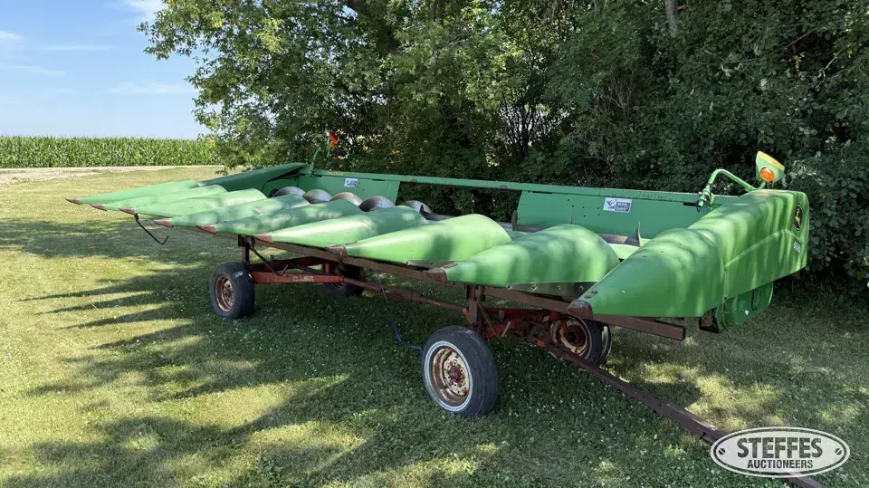 2003 John Deere 893 Corn Head
