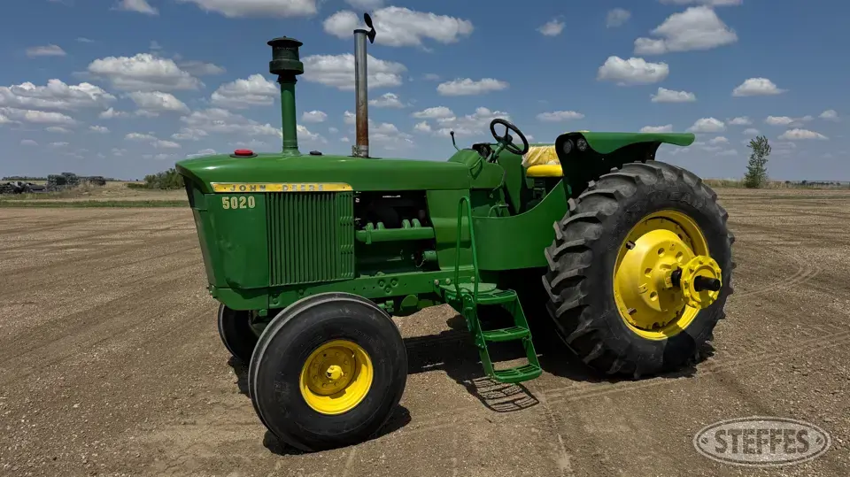 1970 John Deere 5020 2WD Tractor