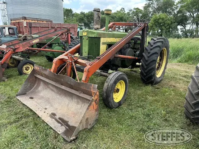 1957 John Deere 720