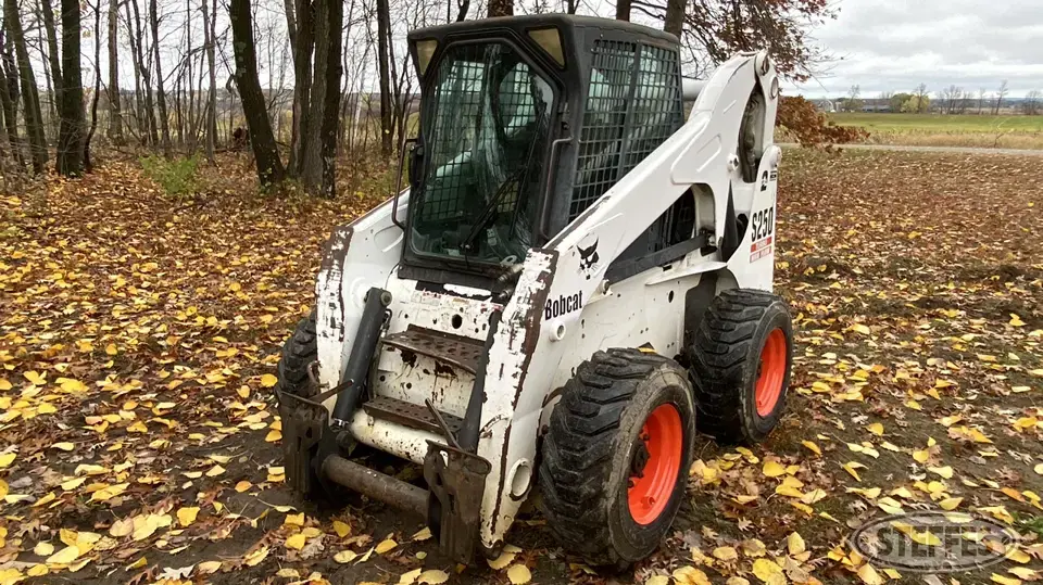 2003 Bobcat S250 Wheeled Skid Steer