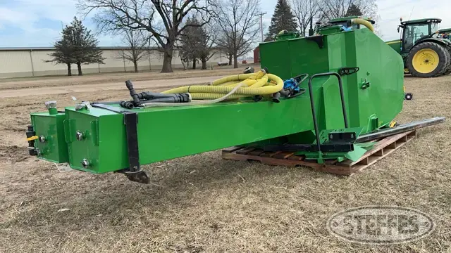 Fast Saddle Tanks