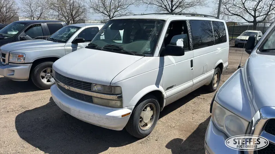 2000 Chevrolet Astro Van