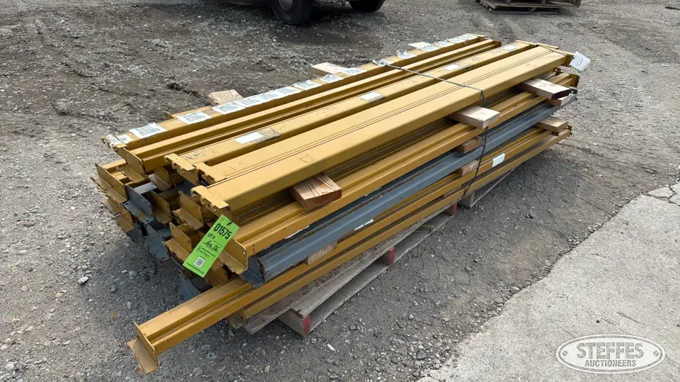 (36) Pallet racking crossmembers Storage and Bench