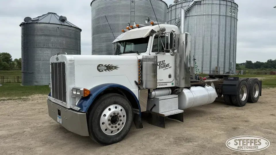 1998 Peterbilt 379 Conventional Truck without Sleeper